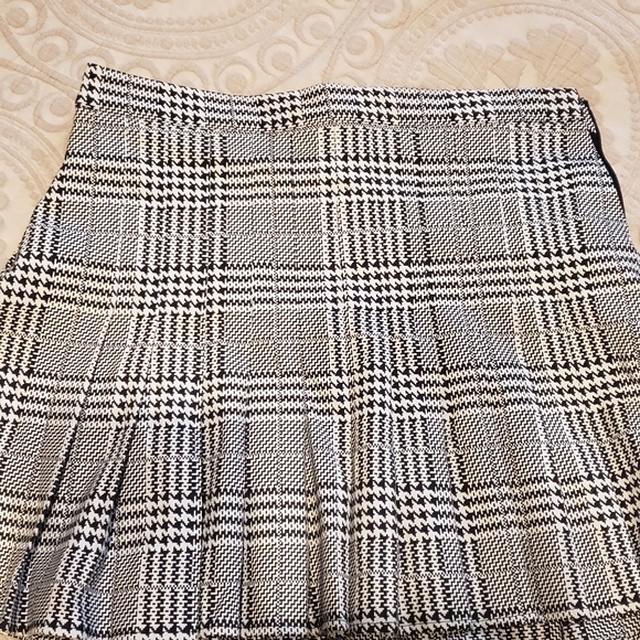 Plaid mini skirt - Picture 2 of 3